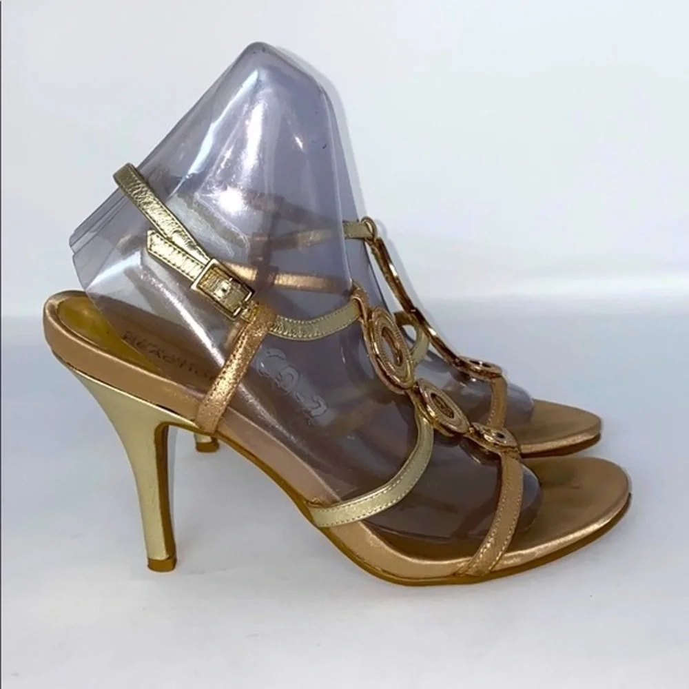 Kenneth Cole Reaction Know‎ One MT Gold Heels